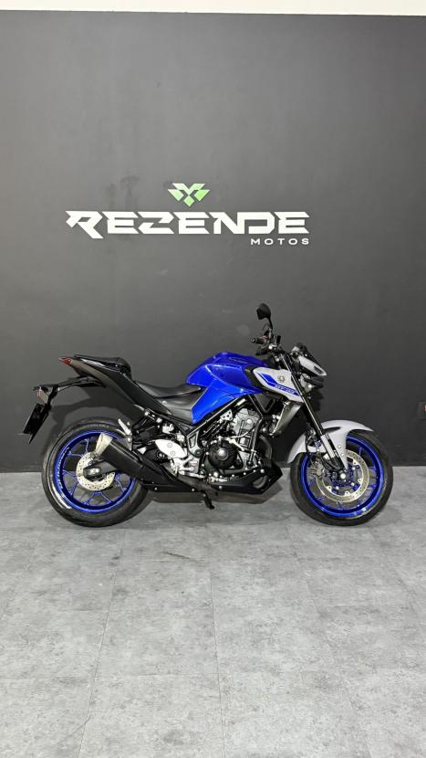 YAMAHA MT-03 300 ABS, Foto 6