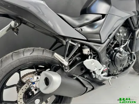 YAMAHA MT-03 300 ABS, Foto 7
