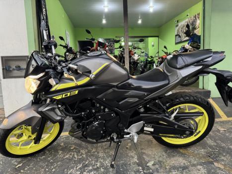 YAMAHA MT-03 300 ABS, Foto 2