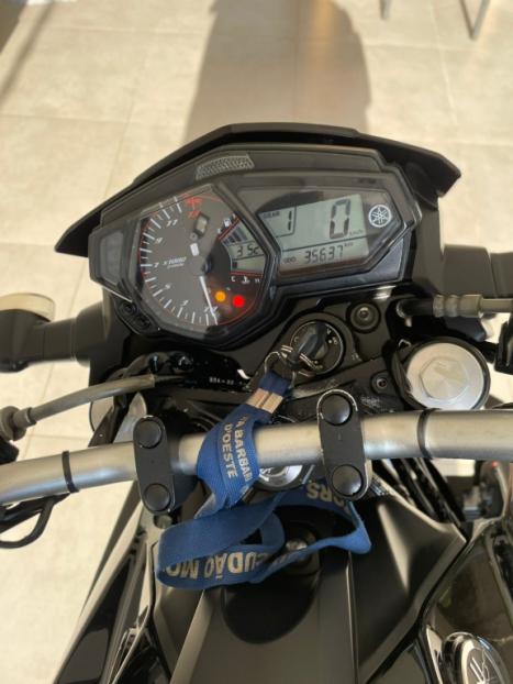 YAMAHA MT-03 300 ABS, Foto 2