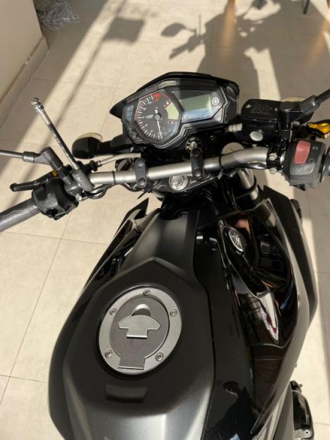 YAMAHA MT-03 300 ABS, Foto 8
