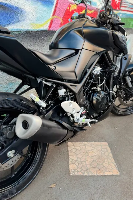 YAMAHA MT-03 300 ABS, Foto 11