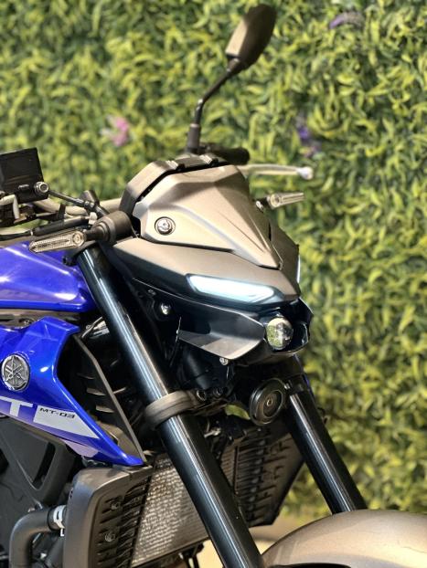 YAMAHA MT-03 300 ABS, Foto 8