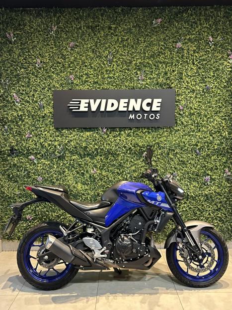 YAMAHA MT-03 300 ABS, Foto 2