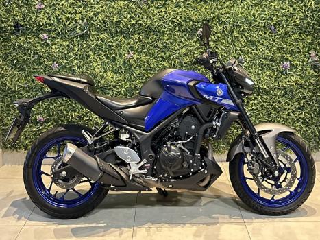 YAMAHA MT-03 300 ABS, Foto 1