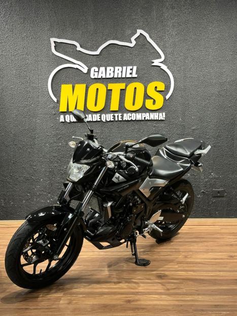 YAMAHA MT-03 300 ABS, Foto 4