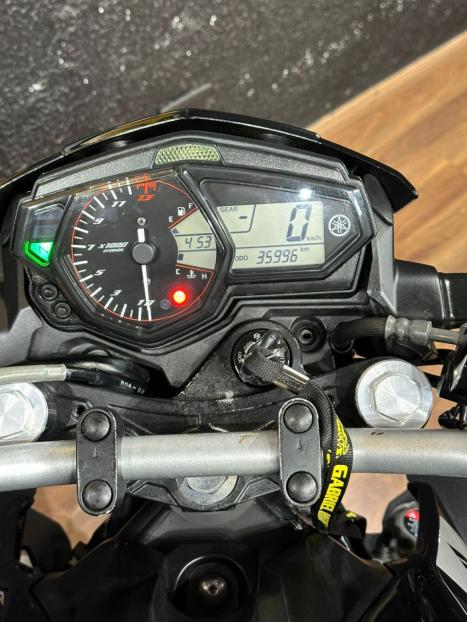 YAMAHA MT-03 300 ABS, Foto 7