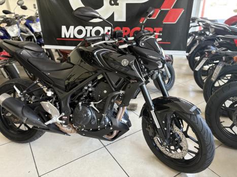 YAMAHA MT-03 300 ABS, Foto 3