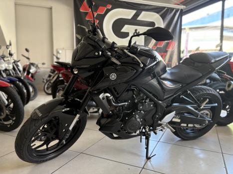 YAMAHA MT-03 300 ABS, Foto 5