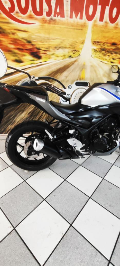 YAMAHA MT-03 300 ABS, Foto 14