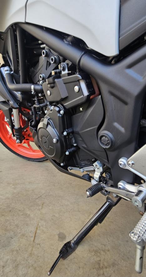 YAMAHA MT-03 300 ABS, Foto 5