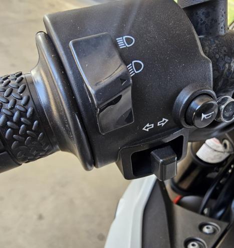YAMAHA MT-03 300 ABS, Foto 8