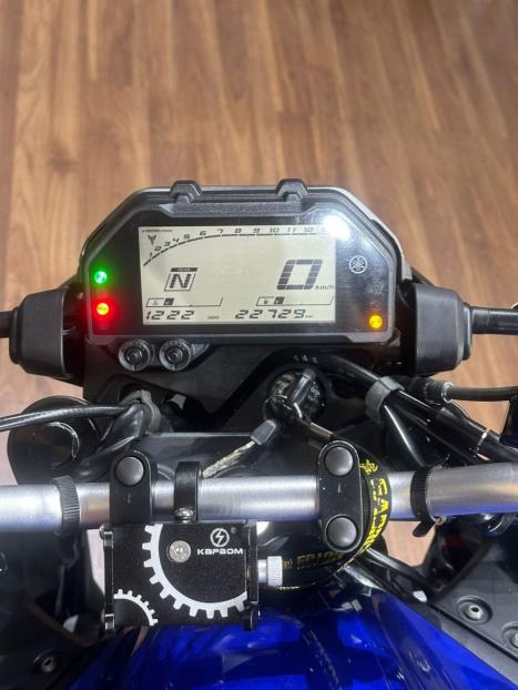 YAMAHA MT-03 300 ABS, Foto 7