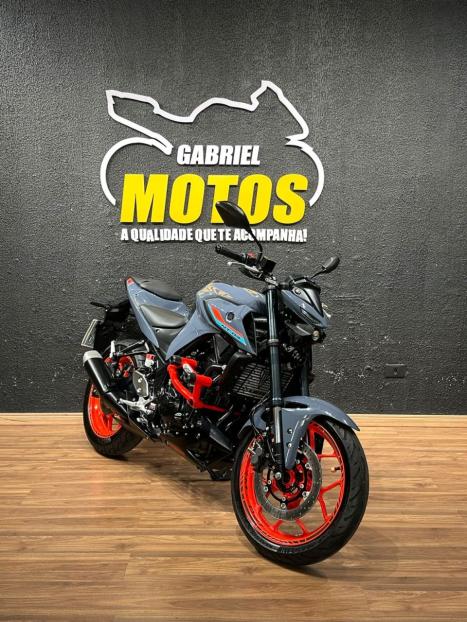 YAMAHA MT-03 300 ABS, Foto 3