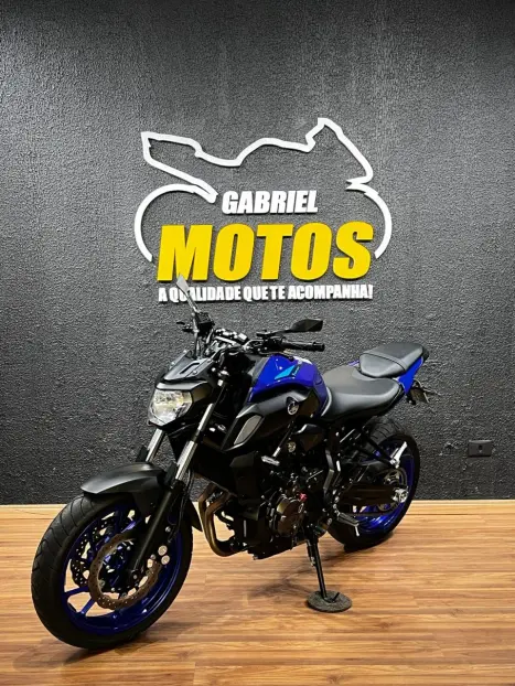 YAMAHA MT-07 700 ABS, Foto 4