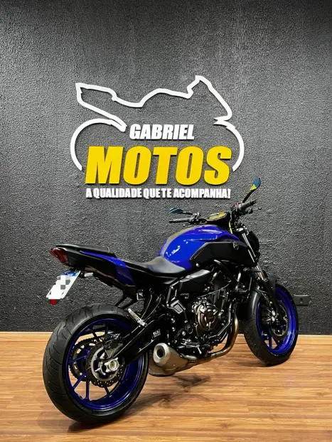 YAMAHA MT-07 700 ABS, Foto 6