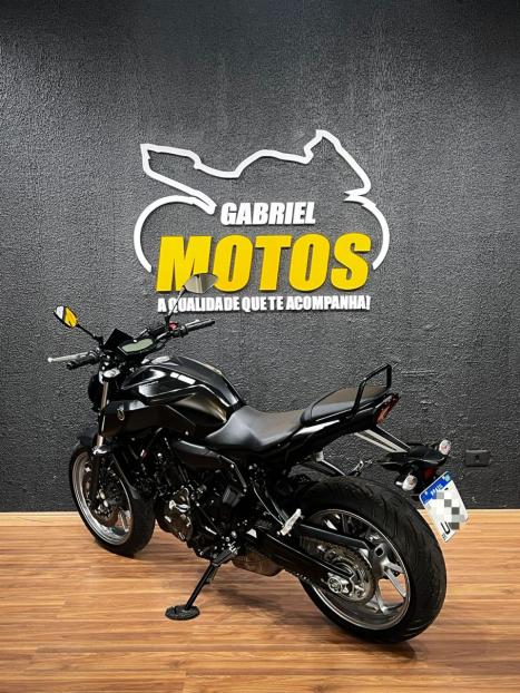 YAMAHA MT-07 700 ABS, Foto 5