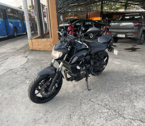 YAMAHA MT-07 700 ABS, Foto 1