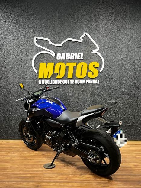 YAMAHA MT-07 700 ABS, Foto 5