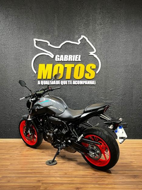 YAMAHA MT-07 700 ABS, Foto 5