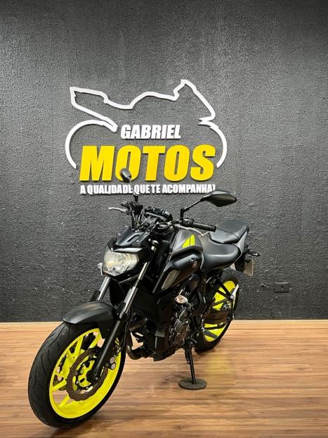 YAMAHA MT-07 700 ABS, Foto 5