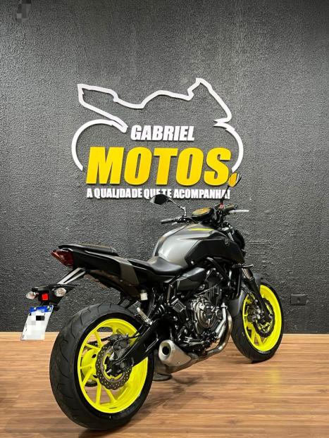 YAMAHA MT-07 700 ABS, Foto 8