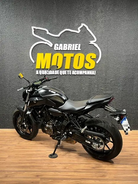 YAMAHA MT-07 700 ABS, Foto 5