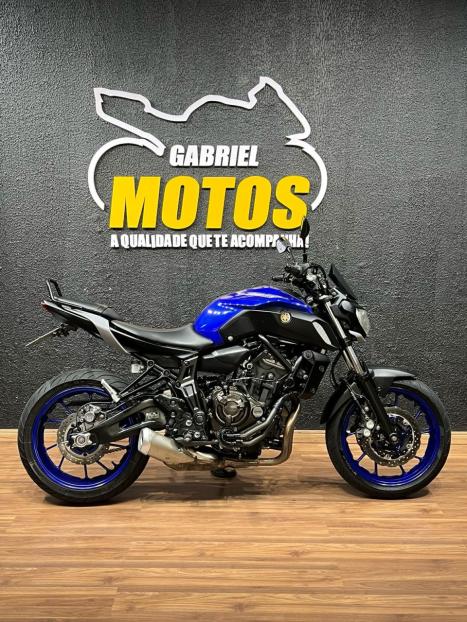 YAMAHA MT-07 700 ABS, Foto 1