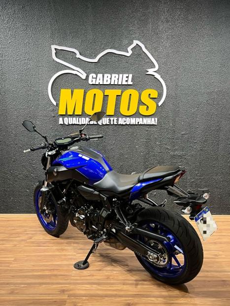 YAMAHA MT-07 700 ABS, Foto 5