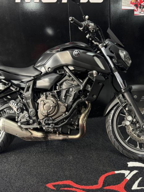 YAMAHA MT-07 700 ABS, Foto 8