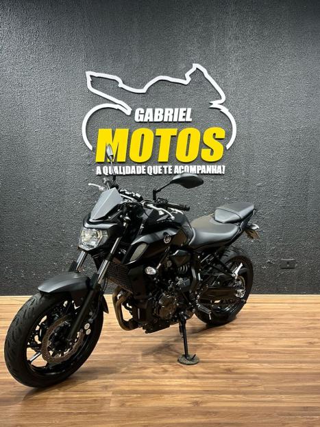 YAMAHA MT-07 700 ABS, Foto 4