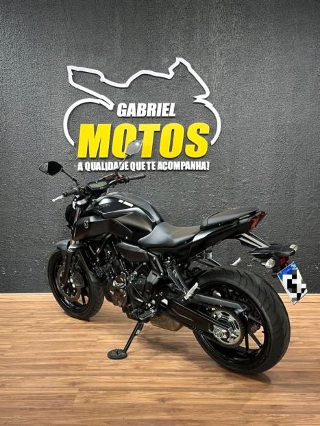 YAMAHA MT-07 700 ABS, Foto 5