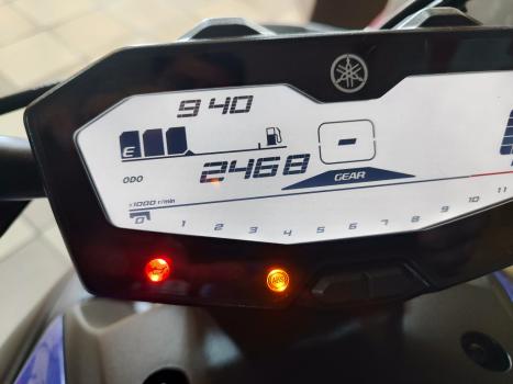YAMAHA MT-07 700 ABS, Foto 3