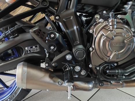 YAMAHA MT-07 700 ABS, Foto 6