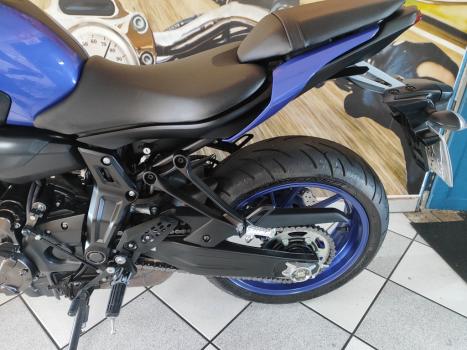 YAMAHA MT-07 700 ABS, Foto 9