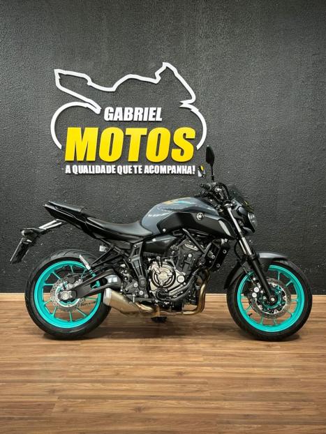 YAMAHA MT-07 700 ABS, Foto 1