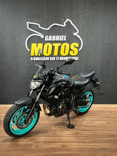 YAMAHA MT-07 700 ABS, Foto 4