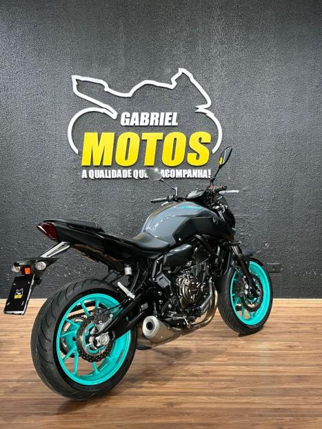 YAMAHA MT-07 700 ABS, Foto 6