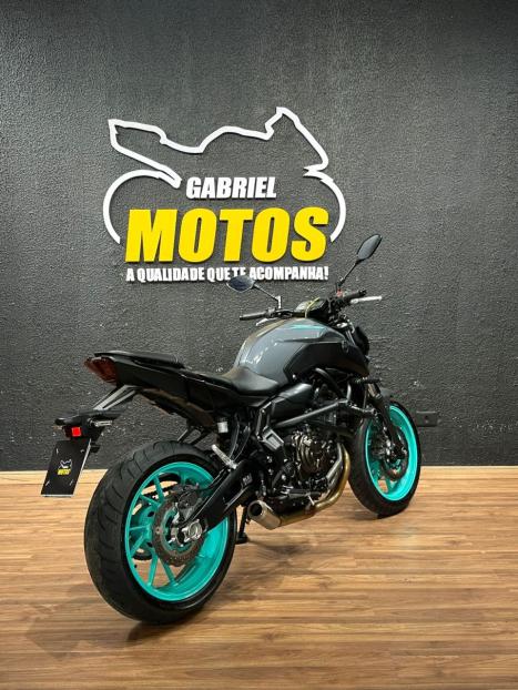 YAMAHA MT-07 700 ABS, Foto 5
