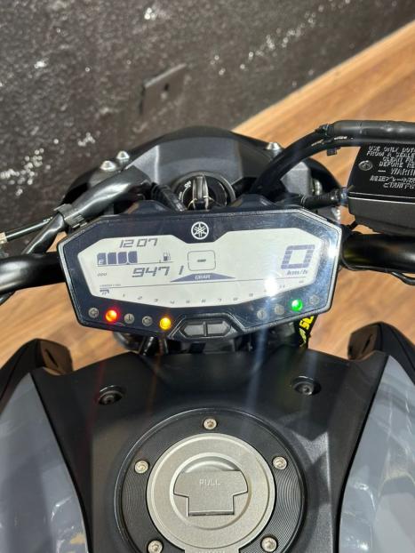 YAMAHA MT-07 700 ABS, Foto 7