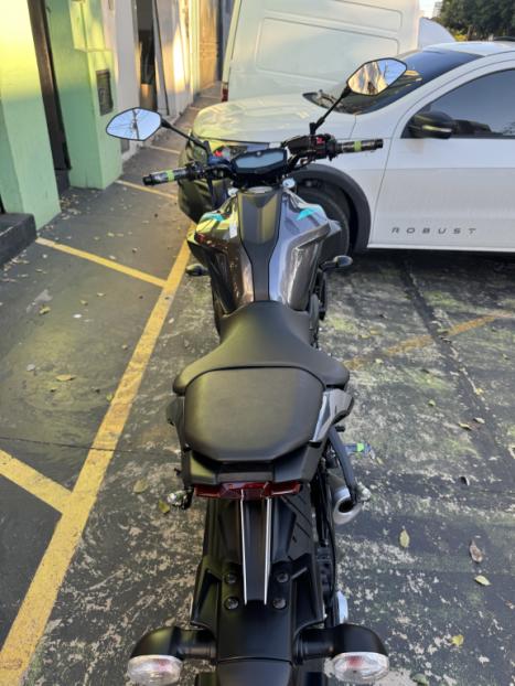 YAMAHA MT-07 700 ABS, Foto 7