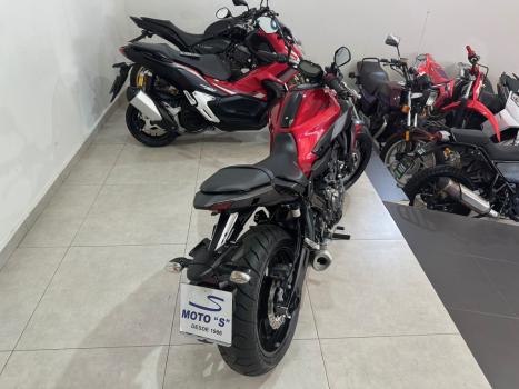 YAMAHA MT-07 700 ABS, Foto 5