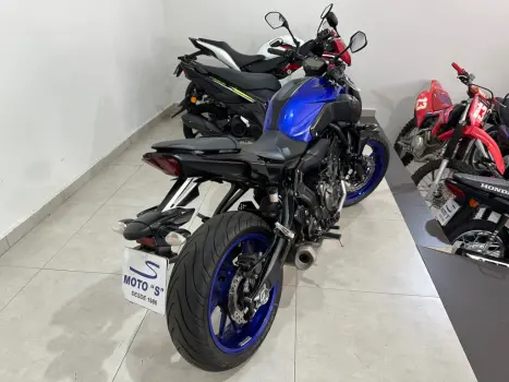 YAMAHA MT-07 700 ABS, Foto 5