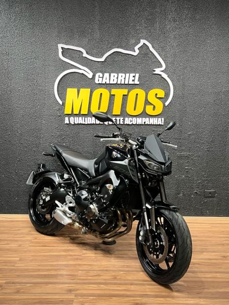 YAMAHA MT-09 850 ABS, Foto 3