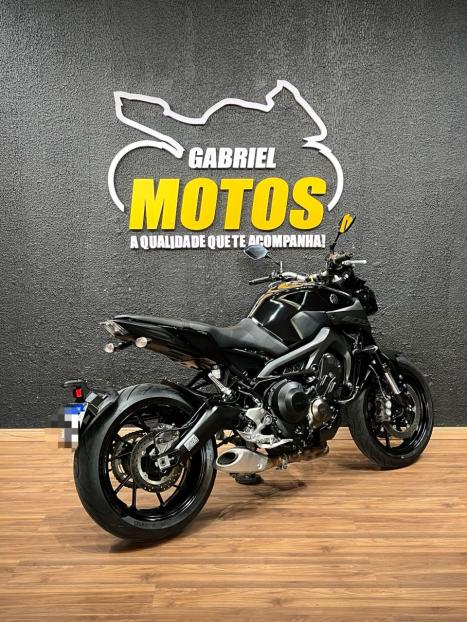 YAMAHA MT-09 850 ABS, Foto 6