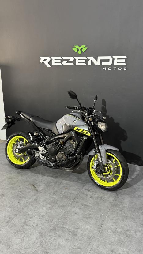 YAMAHA MT-09 850 ABS, Foto 8