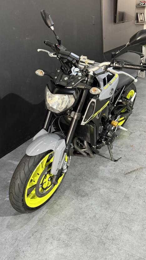 YAMAHA MT-09 850 ABS, Foto 12