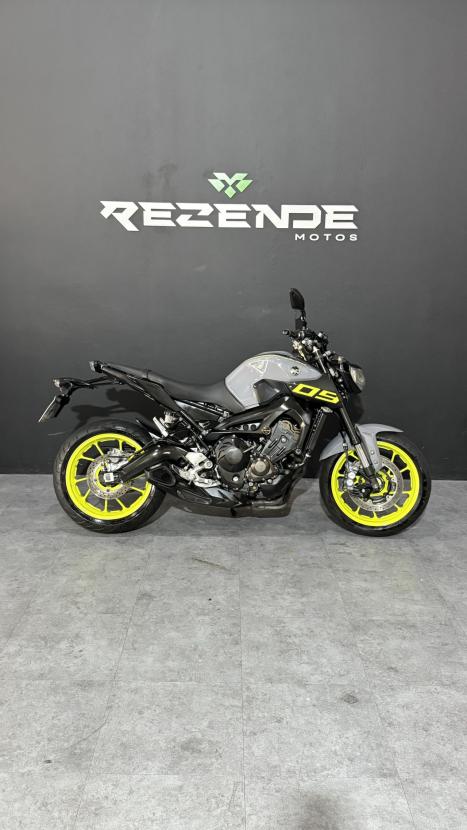 YAMAHA MT-09 850 ABS, Foto 14