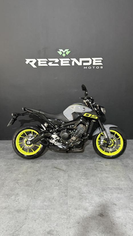 YAMAHA MT-09 850 ABS, Foto 15