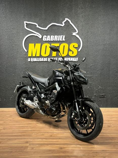 YAMAHA MT-09 850 ABS, Foto 3